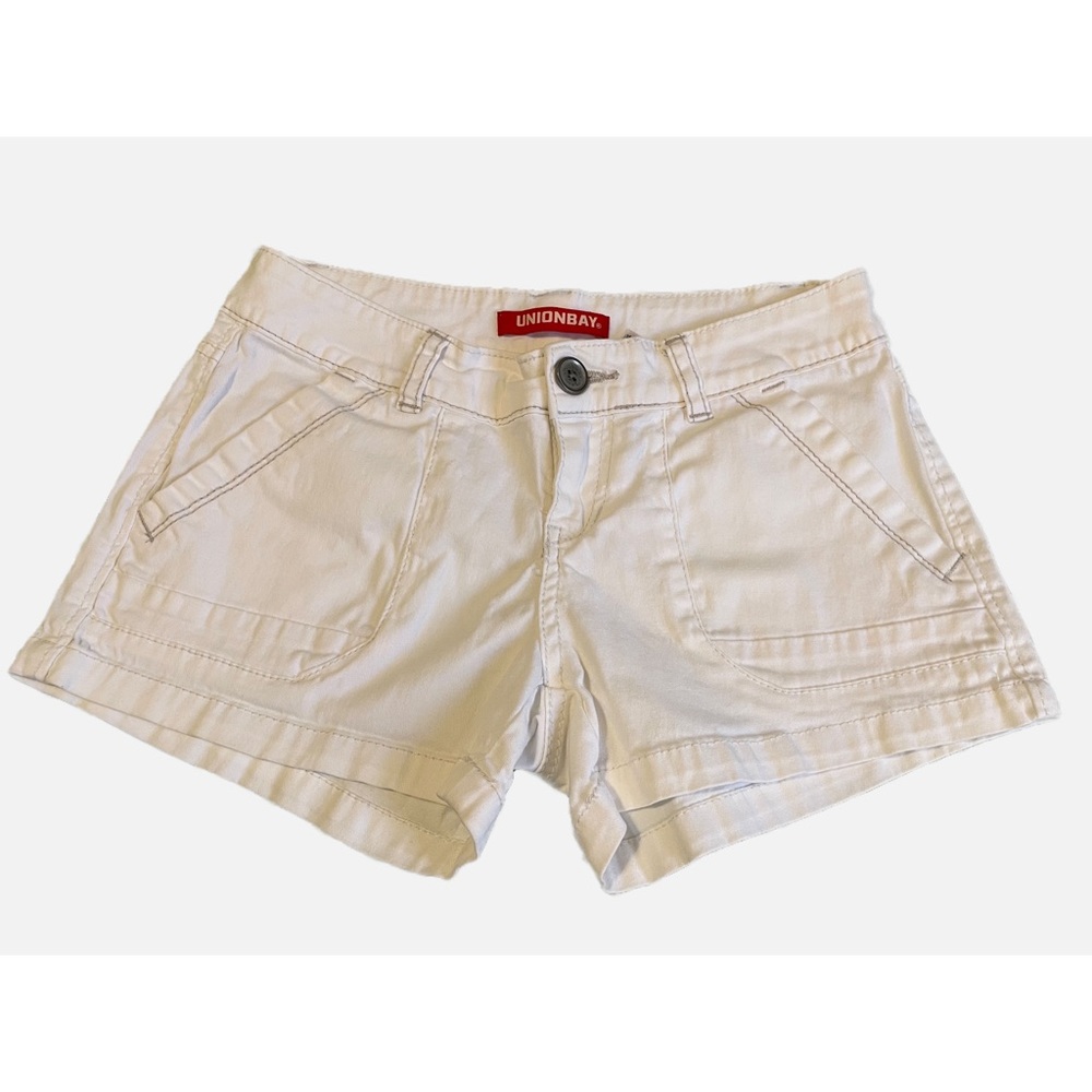 UNIONBAY White/Cream Color Shorts. Juniors Size 3. NWOT!